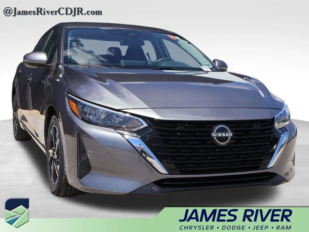 Used 2024 Gray Nissan SV image 6