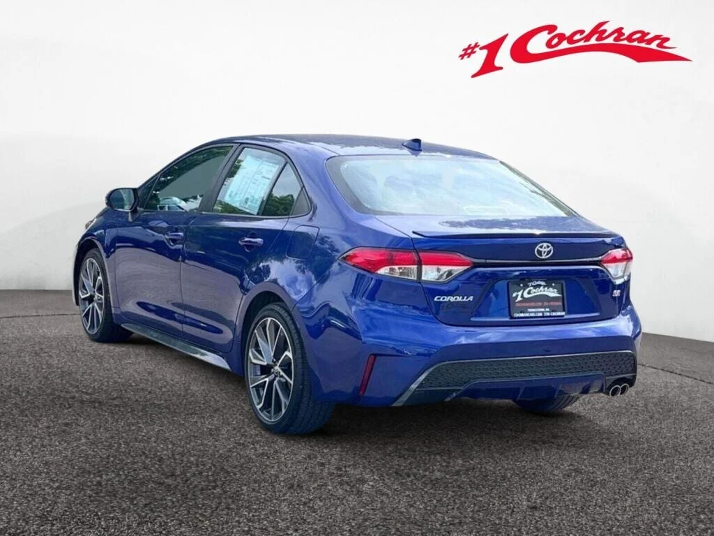 Certified Used 2022 Blue Crush Metallic Toyota SE image 9