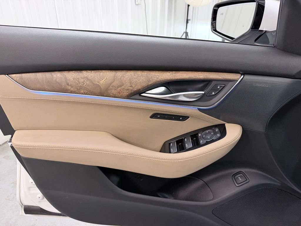 Used 2025 White Cadillac Premium Luxury image 12