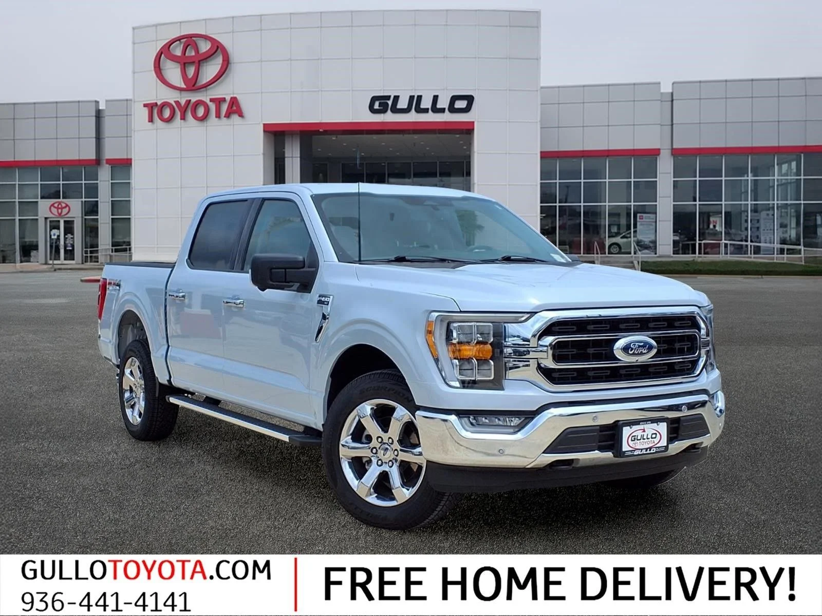 Used 2022 White Ford XLT image 1