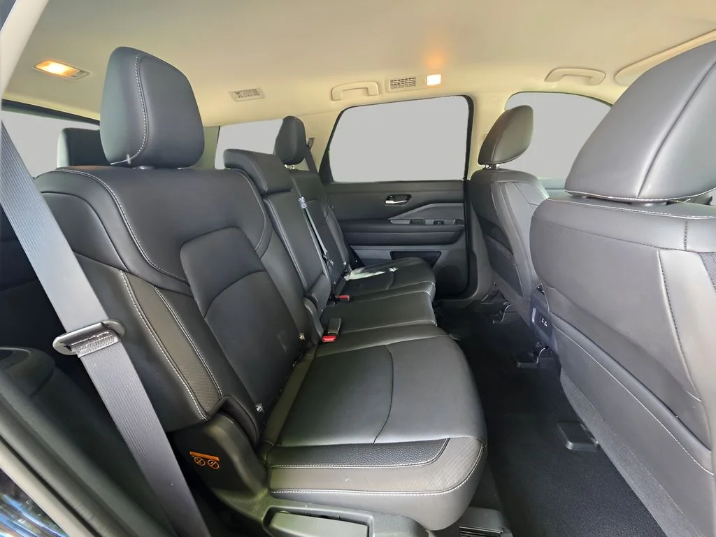 Used 2025 Super Black Nissan SL image 25
