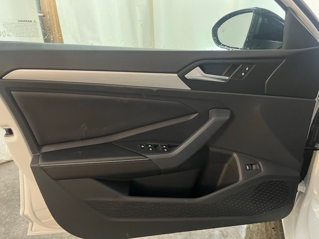 New 2026 White Volkswagen 1.5T Sport image 9