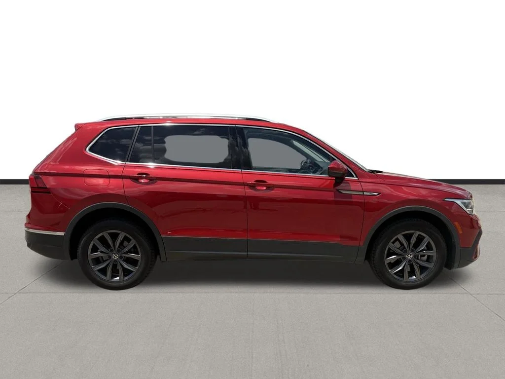 Used 2022 Kings Red Metallic Volkswagen 2.0T SE image 4