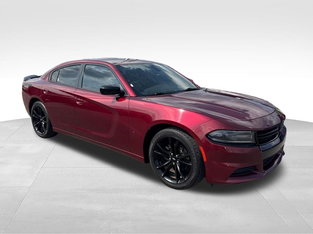 Used 2018 Red Dodge SXT image 7