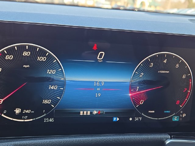 New 2026 Polar White Mercedes-Benz GLB250 image 8