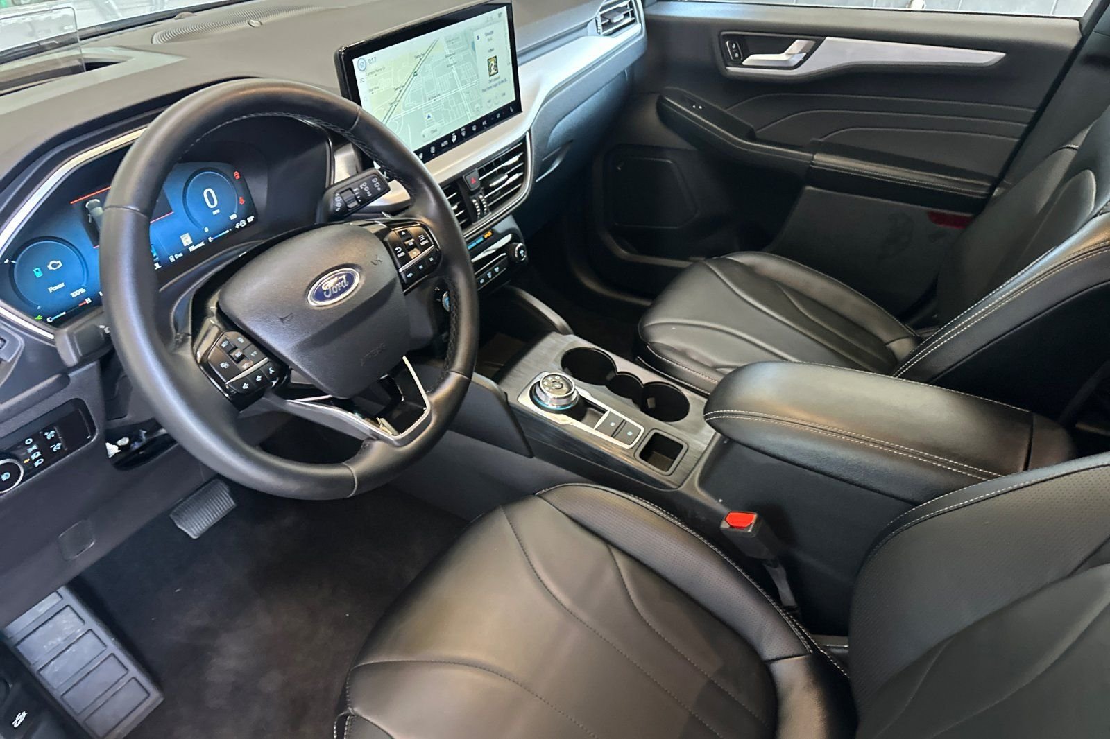 Used 2025 Silver Ford Base image 9