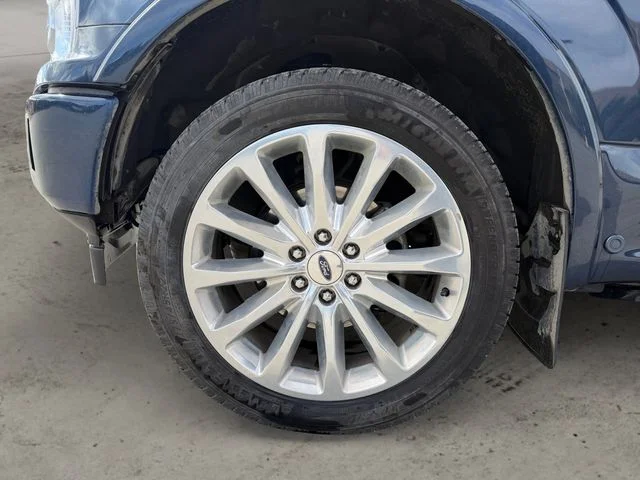 Used 2018 Blue Ford Limited image 10