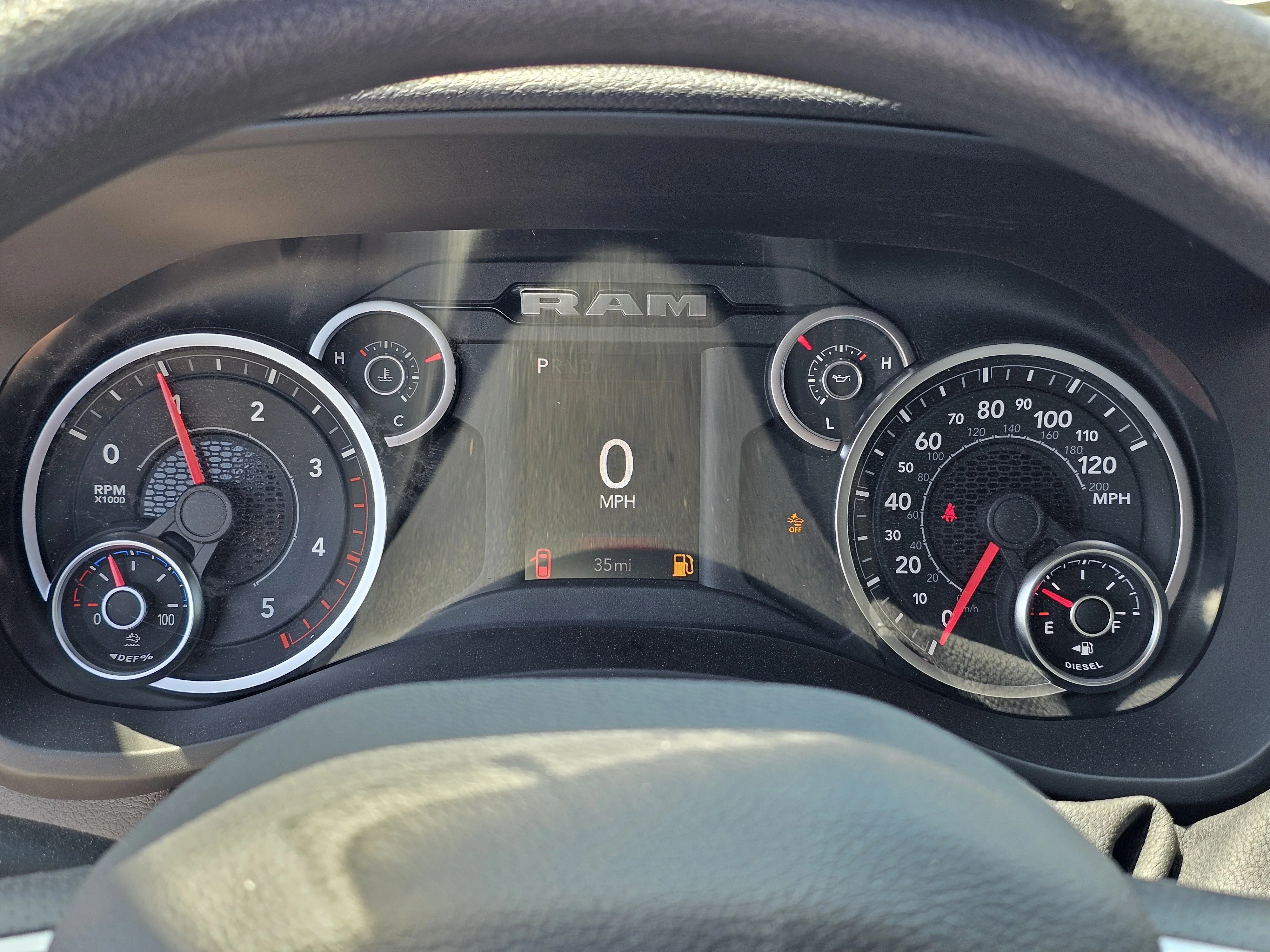 2025 RAM 2500 Tradesman - Photo 24