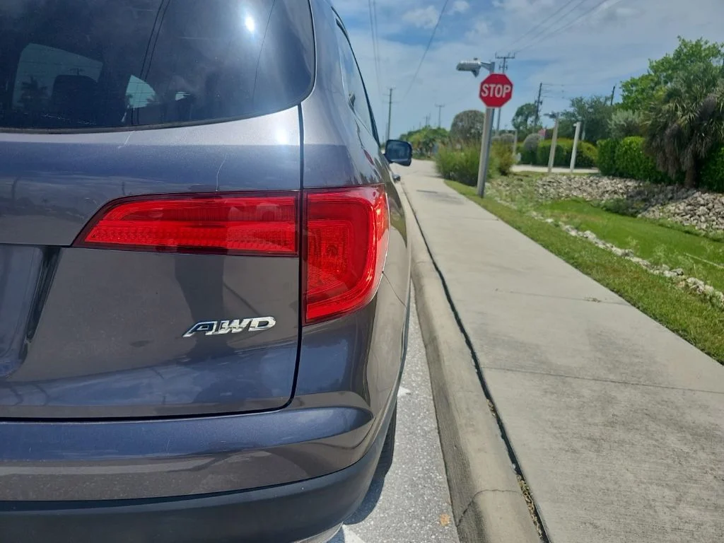 Used 2018 Modern Steel Metallic Honda EX image 6