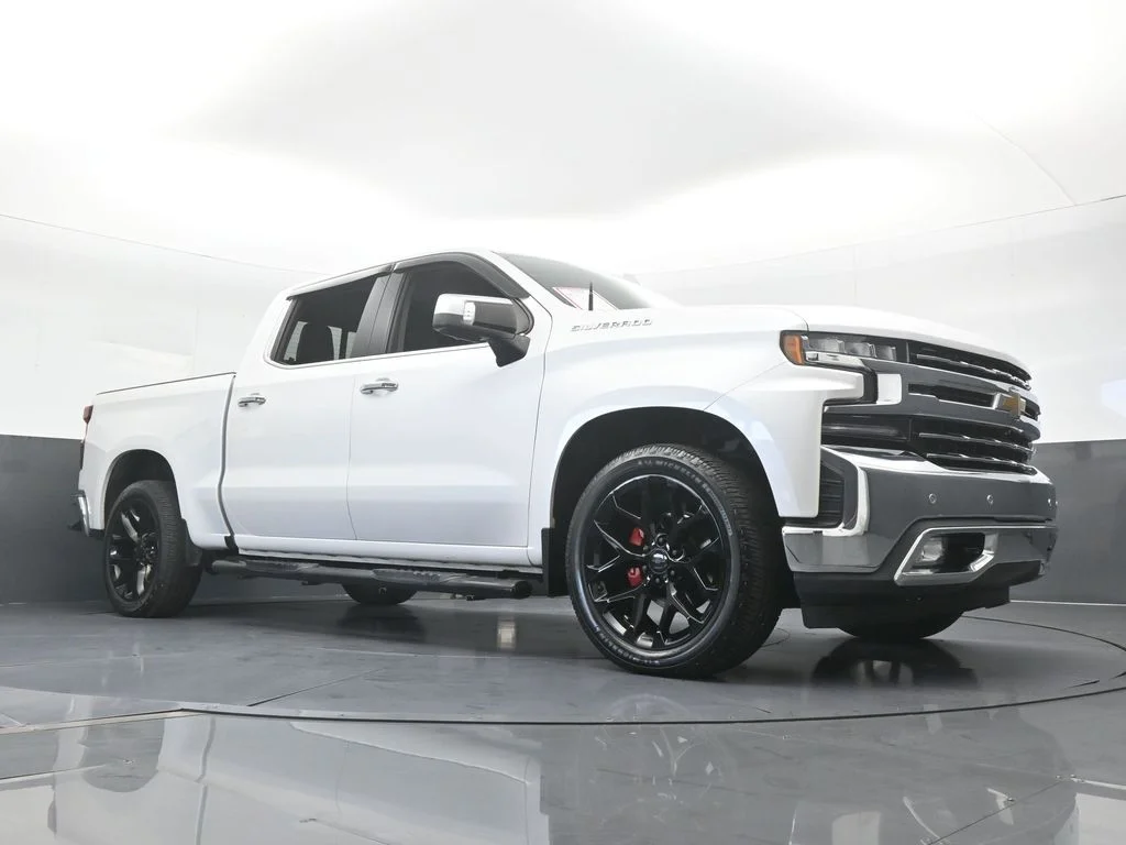 Used 2022 Iridescent Pearl Tricoat Chevrolet LTZ image 65