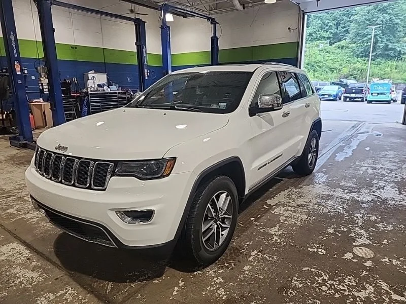 Used 2022 White Jeep Limited image 3