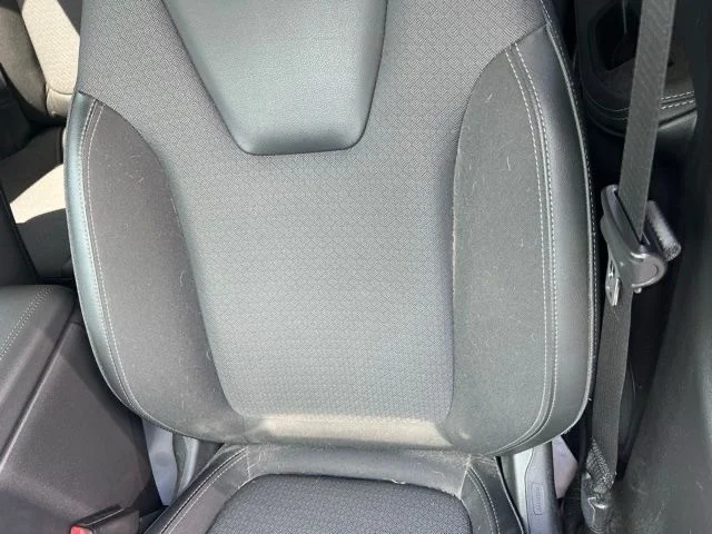 Used 2023  Buick Select image 16