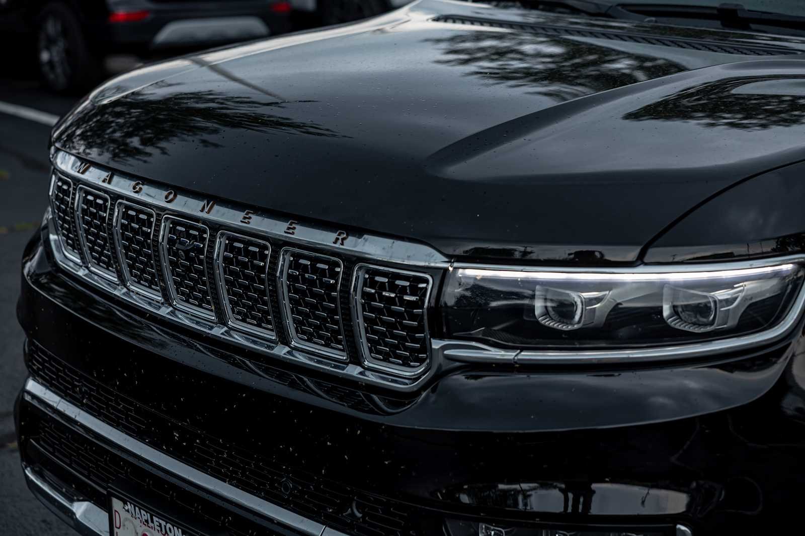 Used 2023 Diamond Black Crystal Pearlcoat Jeep Series III image 57