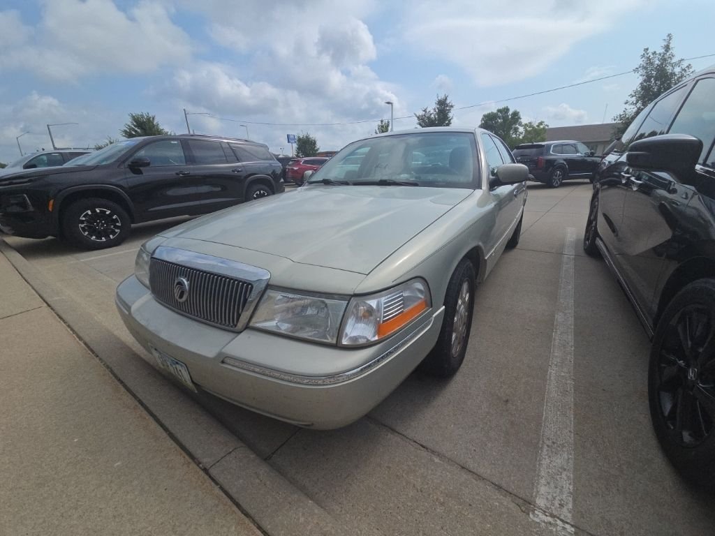 Used 2005  Mercury LS image 2