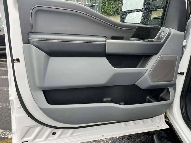 Used 2024 White Ford XLT image 19