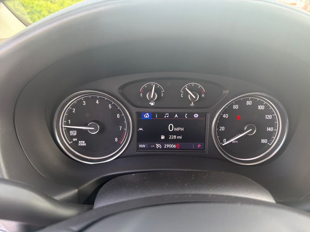 Used 2023 Red Buick Essence image 7