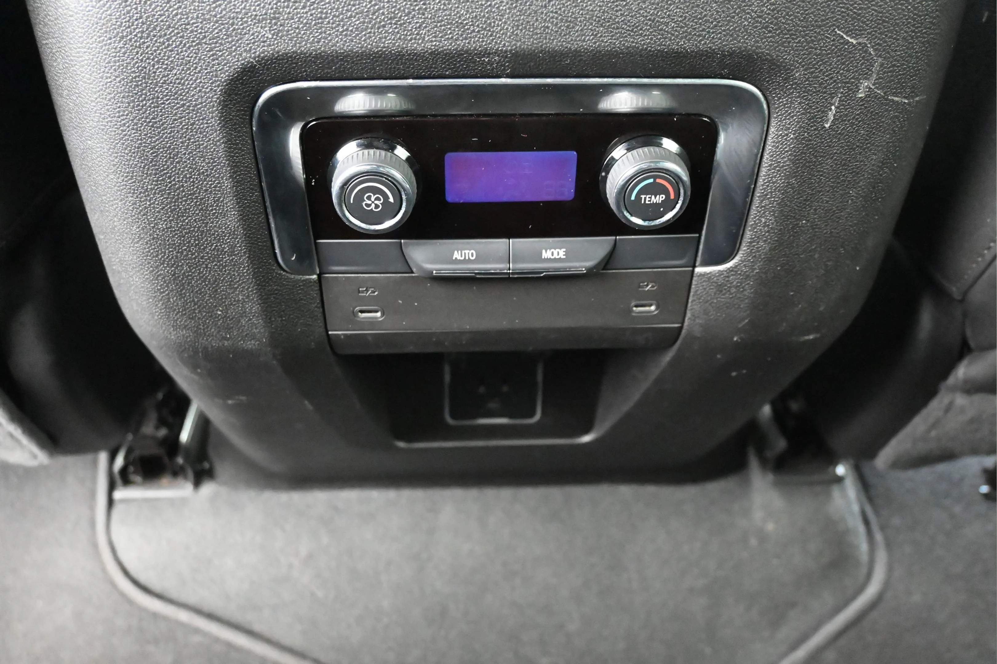 Used 2025 Summit White Chevrolet LT image 13