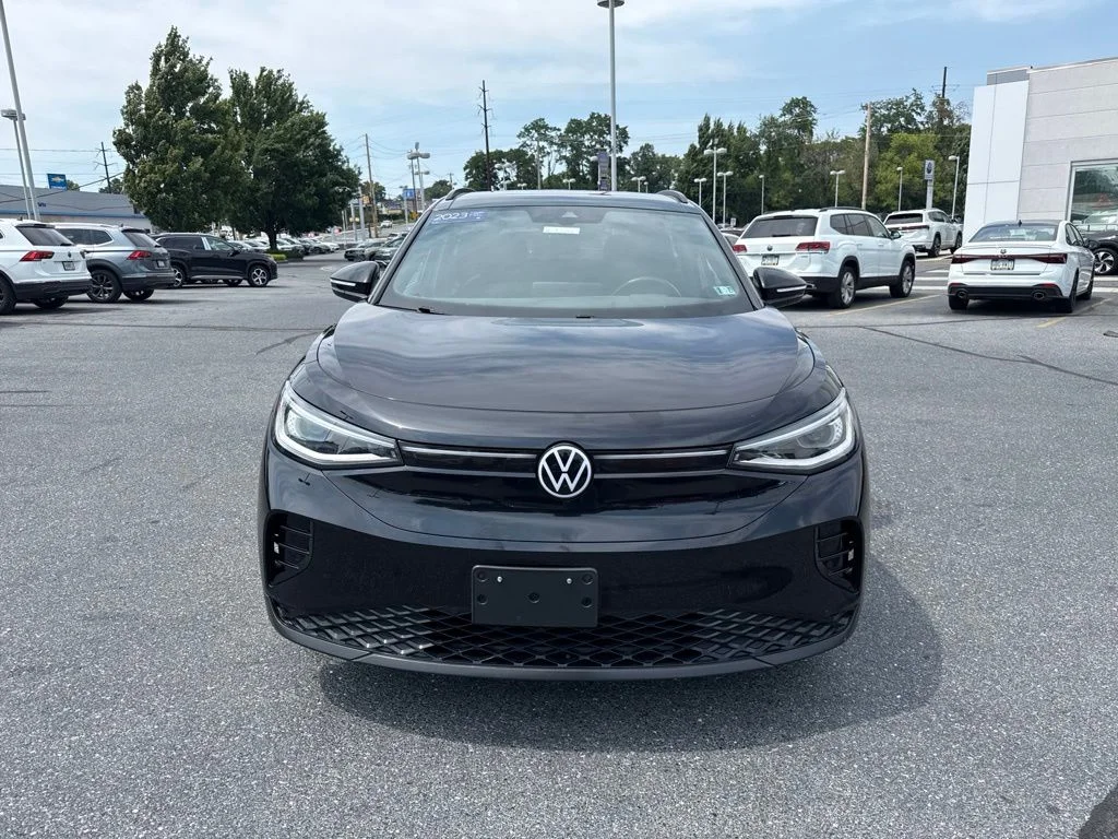 Certified Used 2023 Deep Black Pearl Volkswagen Pro S image 9