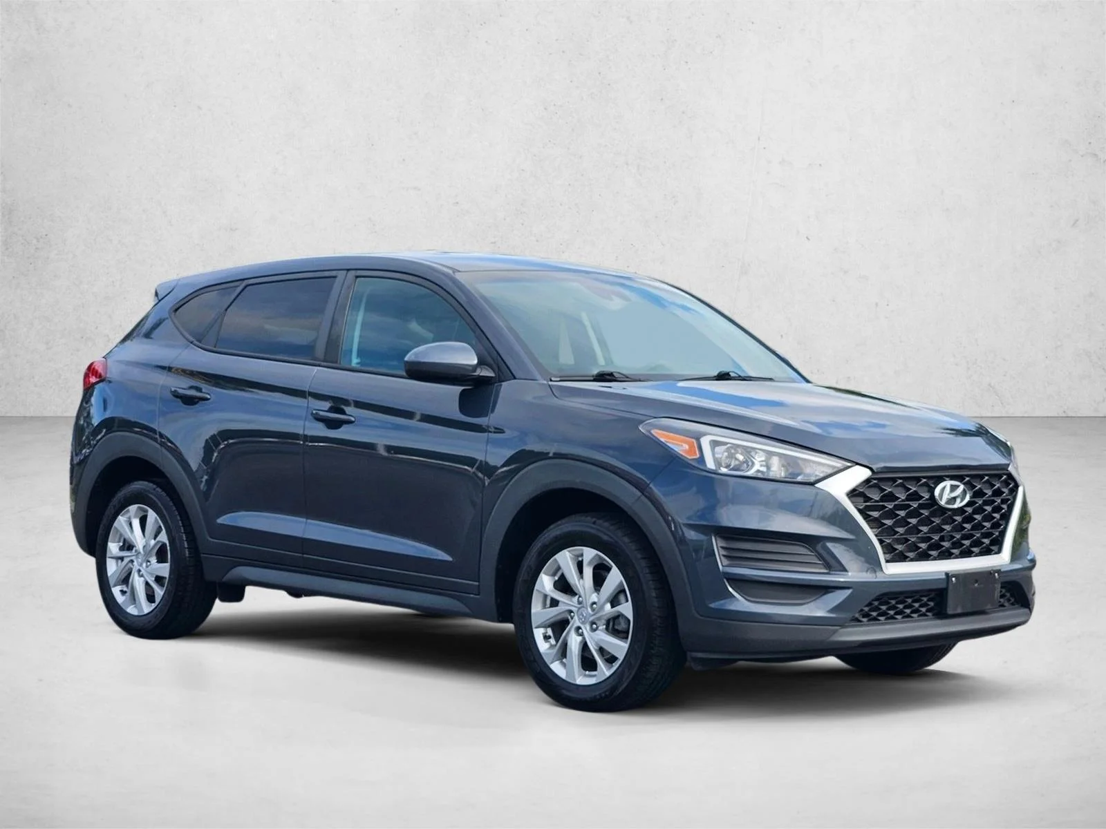 Used 2019 Dusk Blue Hyundai SE image 3