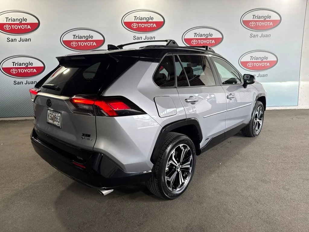 Used 2025 Silver Toyota XSE image 4