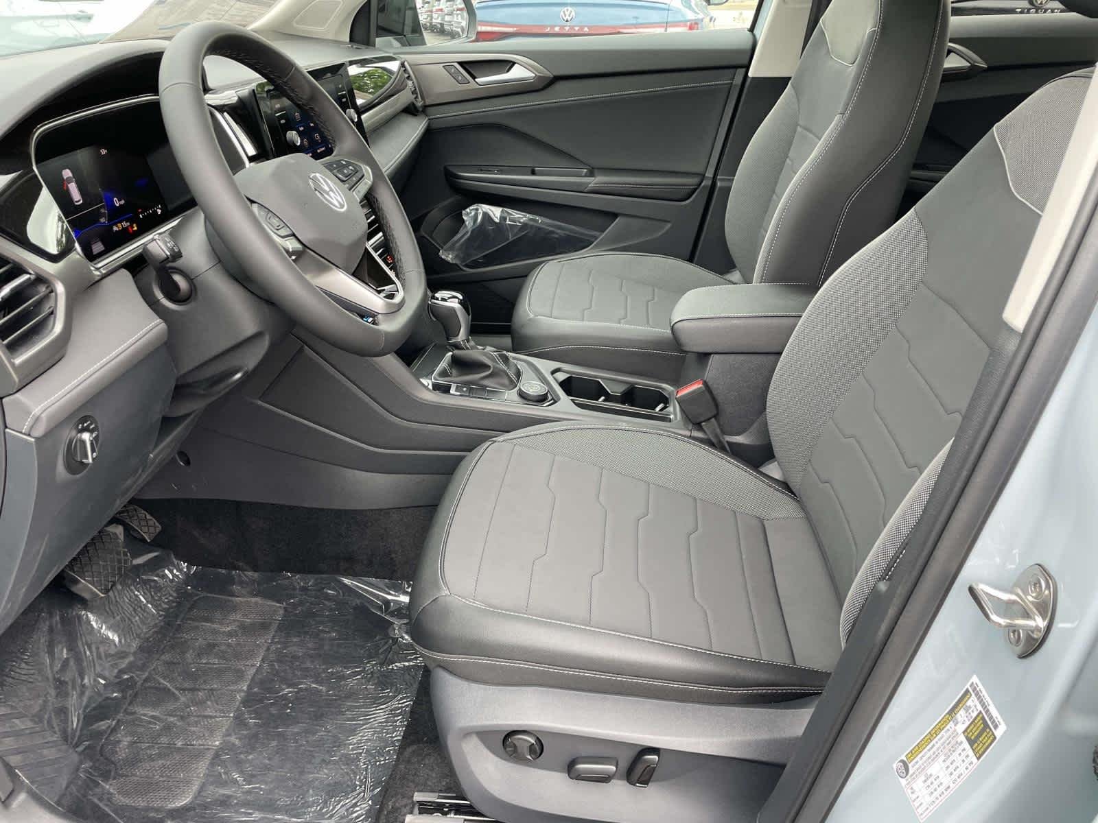 New 2026 Monument Gray w/Deep Black Roof Volkswagen SE Black image 13
