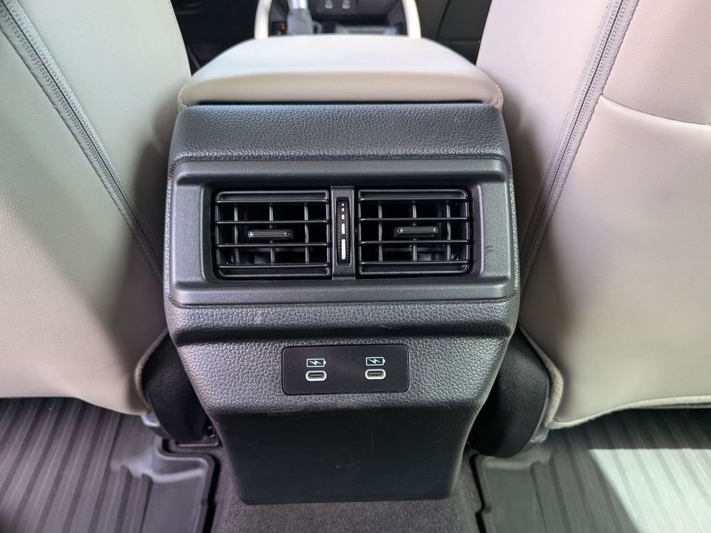 Used 2024 White Honda Touring image 28