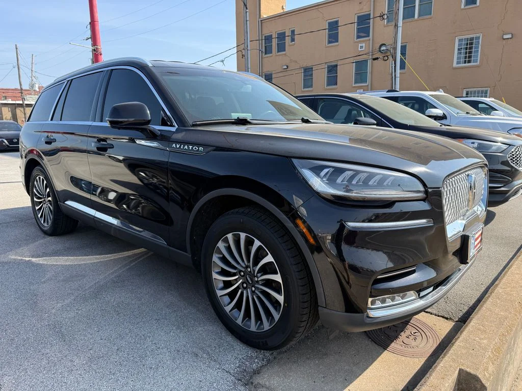 Used 2020 Black Lincoln Reserve image 26