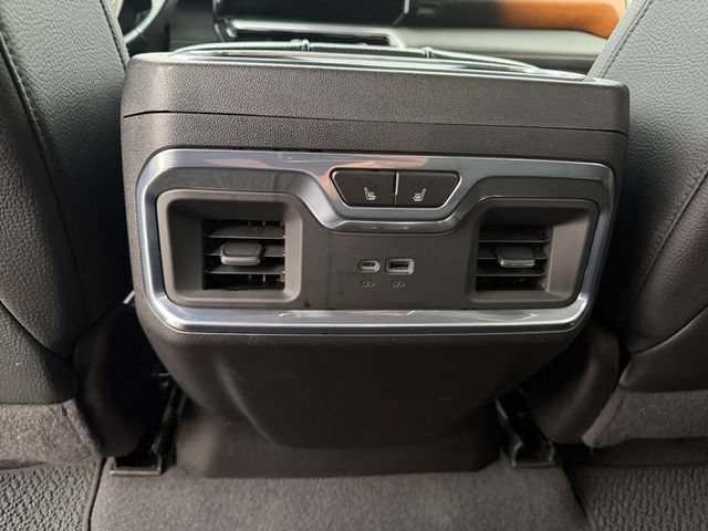 Used 2022 WHITE FROST TRICOAT GMC Denali image 18