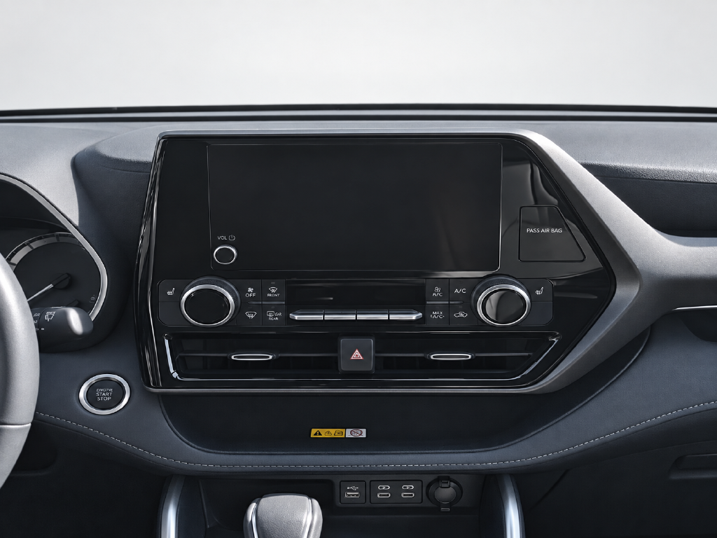 Used 2024  Toyota XLE image 16