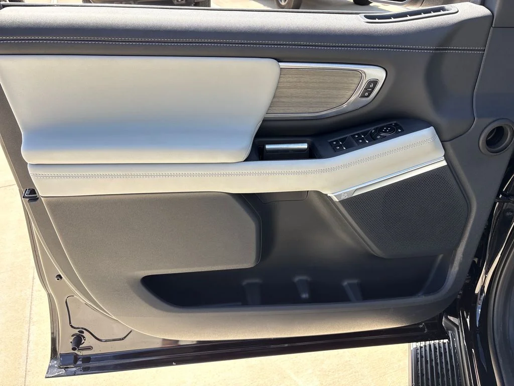 New 2026 Black Ford Platinum image 16