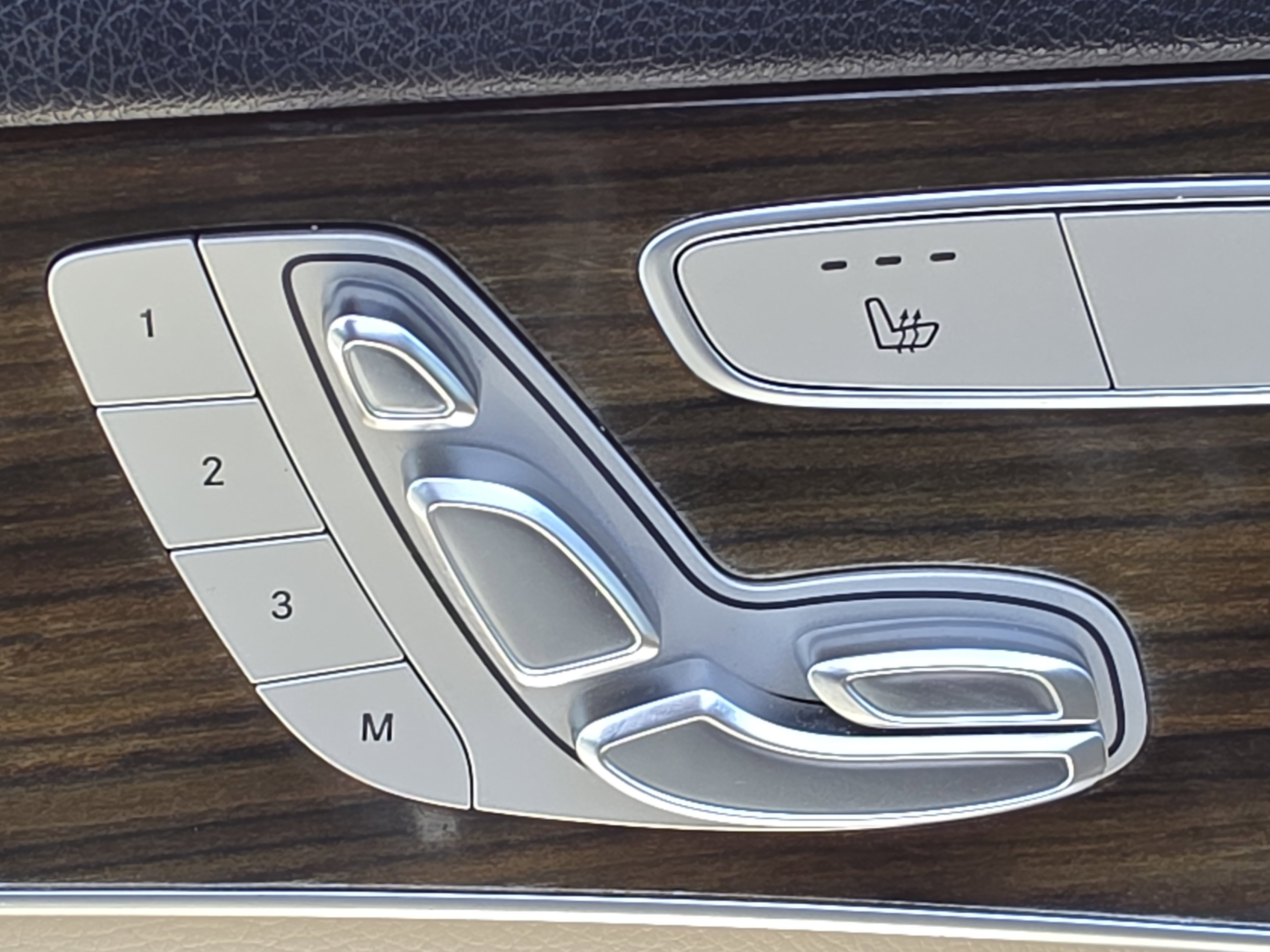 Used 2019 Black Mercedes-Benz C 300 image 13