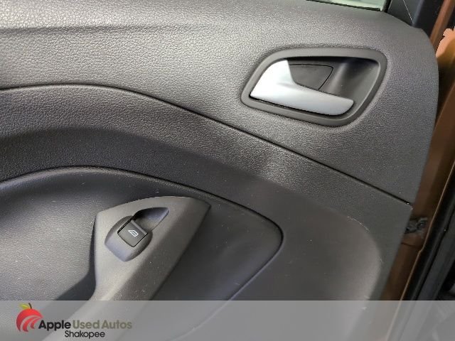Used 2017 Red Ford SE image 29