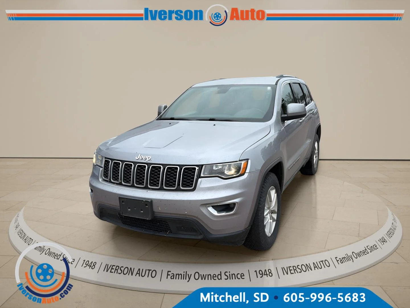 Used 2018 Silver Jeep Laredo E image 2
