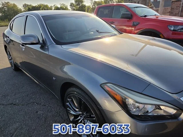 Used 2018 Gray INFINITI 3.7 image 9