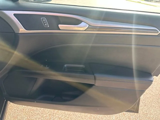 Used 2020 Agate Black Metallic Ford SEL image 11