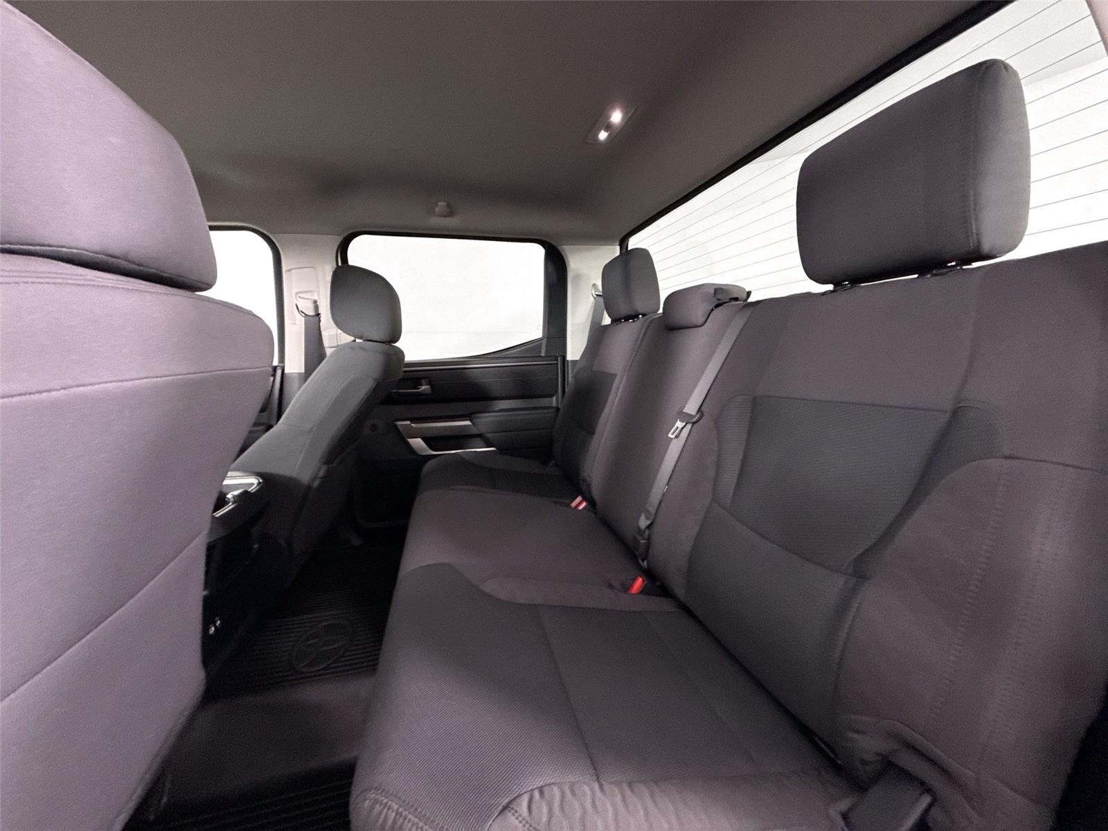 Used 2023 Ice Cap Toyota SR5 image 29