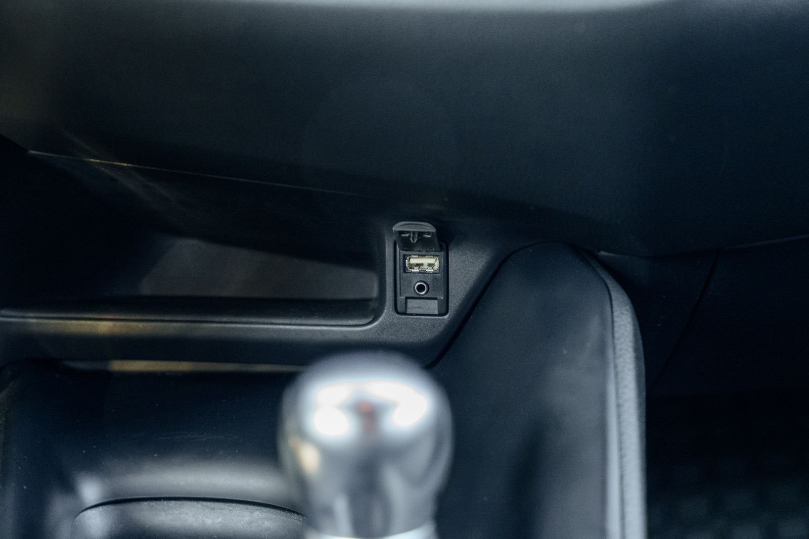 Used 2018 Gray Toyota XLE image 32