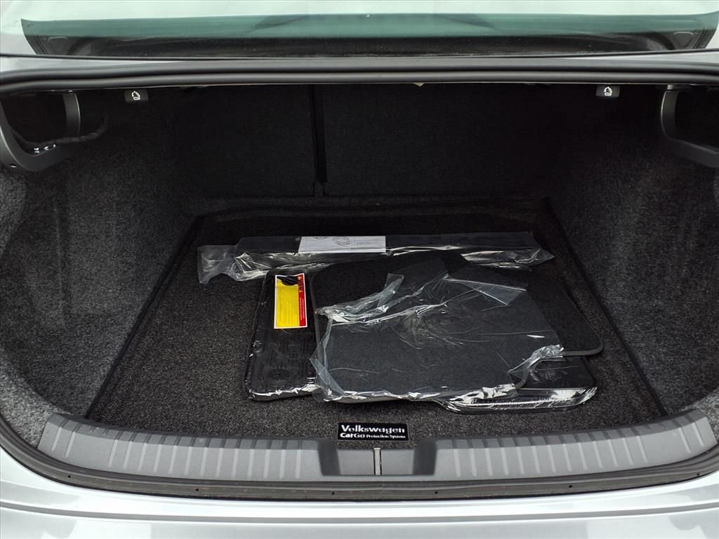 2025 Volkswagen Jetta Sport - Photo 6