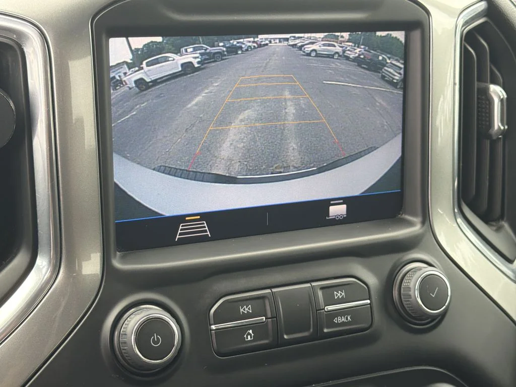 Used 2022 White Chevrolet LT image 29