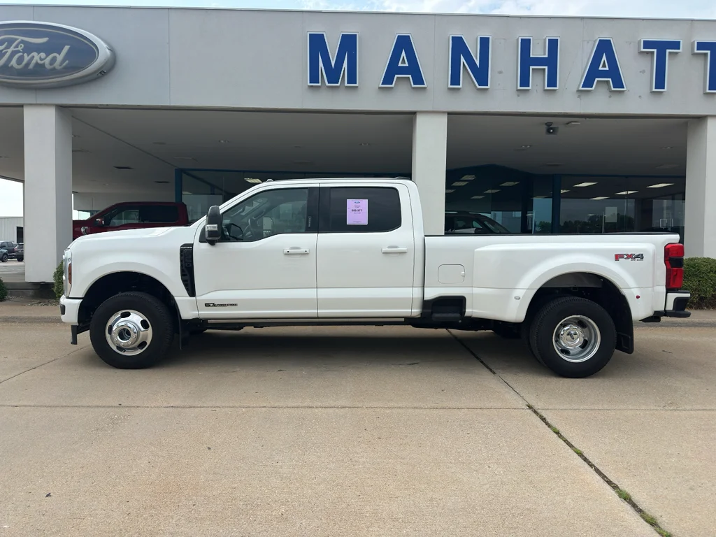 Used 2026 Glacier Gray Metallic Tri-Coat Ford Platinum image 33