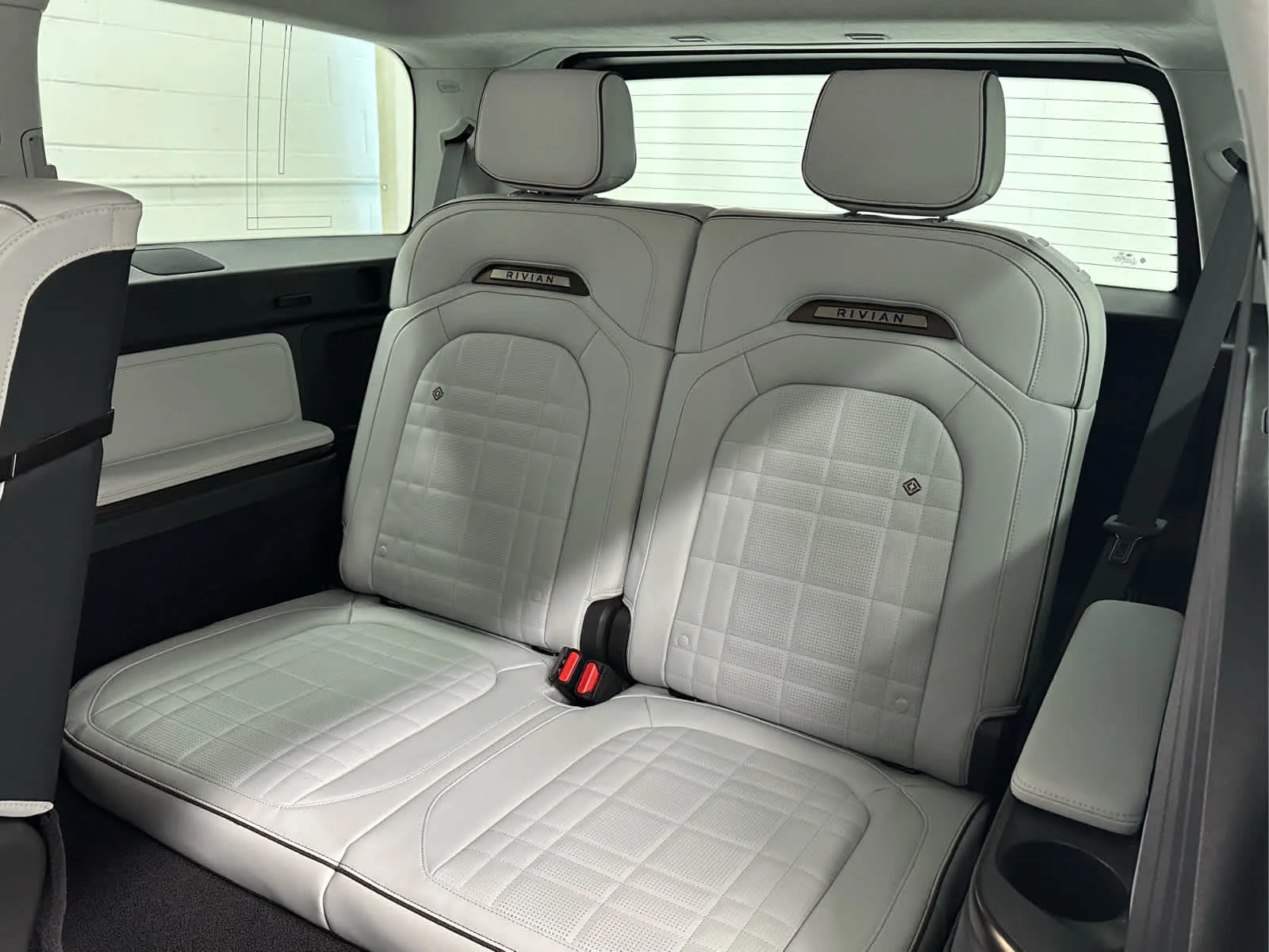 Used 2025 Storm Blue Rivian Ascend image 17