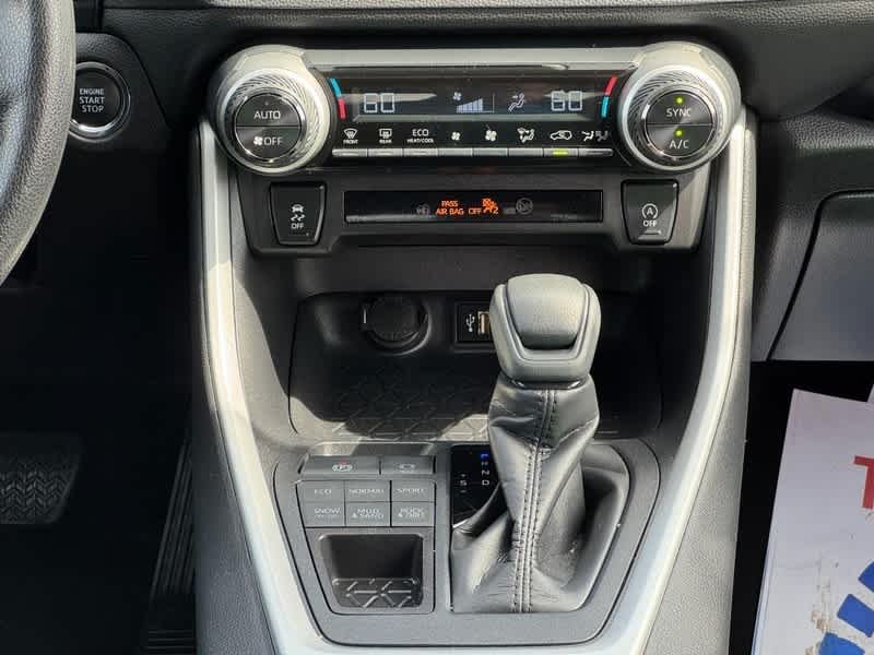 Used 2025 Midnight Black Metallic Toyota XLE image 14