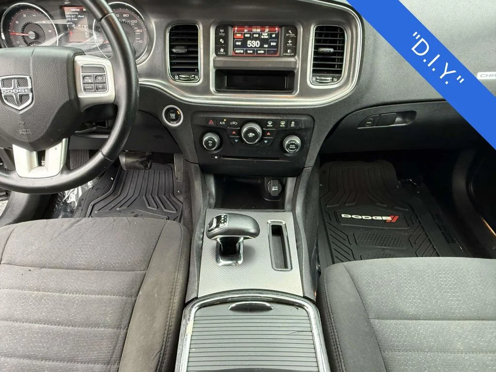 2014 Dodge Charger SE - Photo 19
