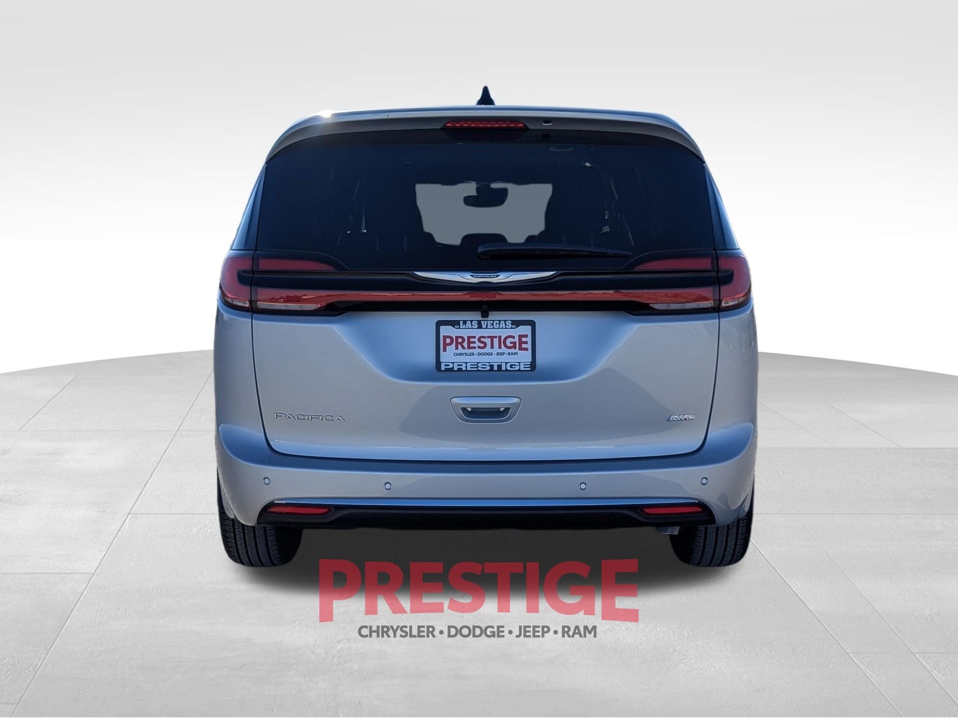 New 2026 Silver Mist Clear-Coat Exterior Paint Chrysler Select image 6