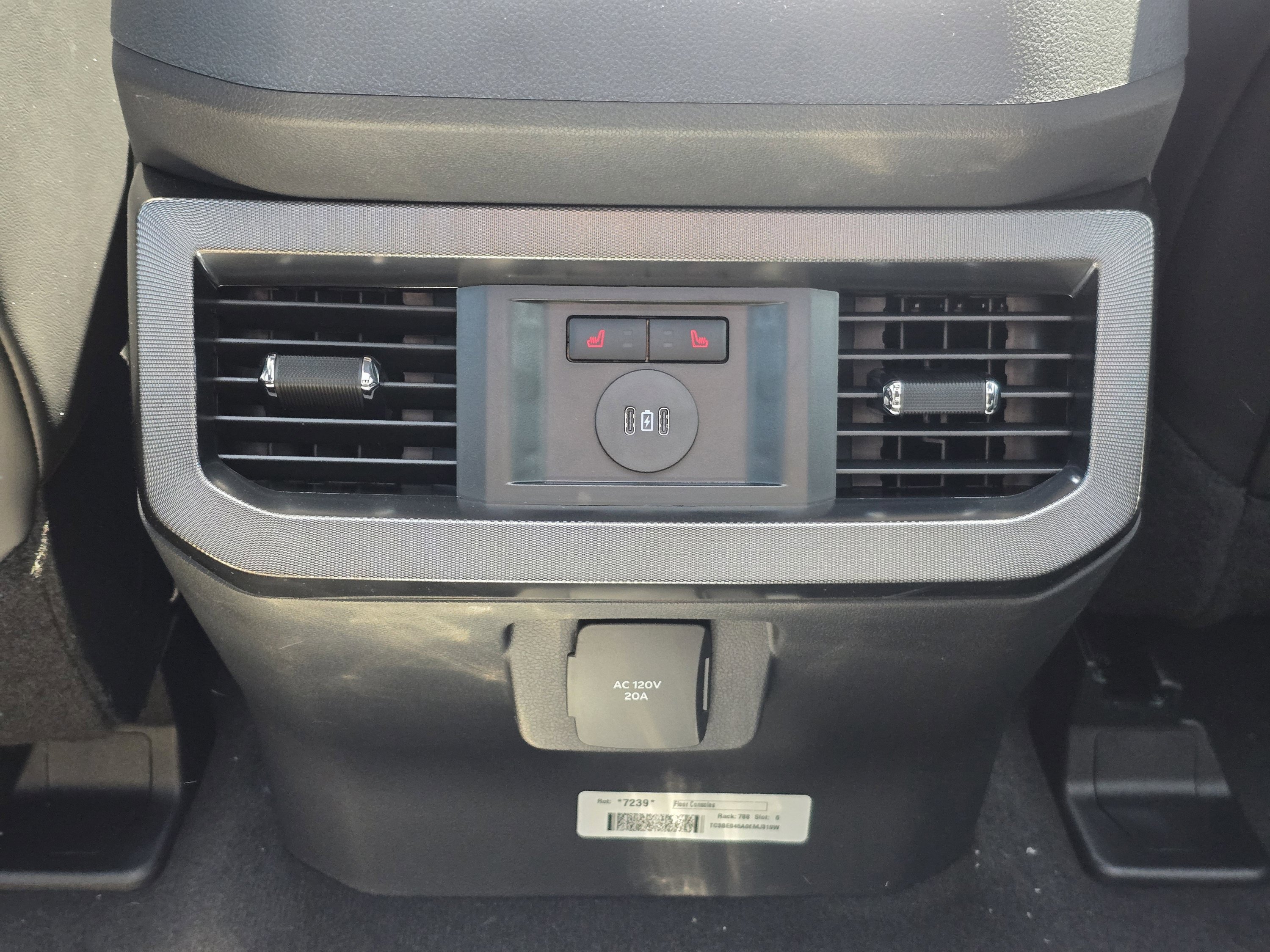 New 2026 Star White Metallic Tri-Coat Ford Platinum image 32