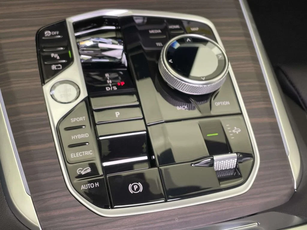 2026 BMW X5 50e - Photo 27