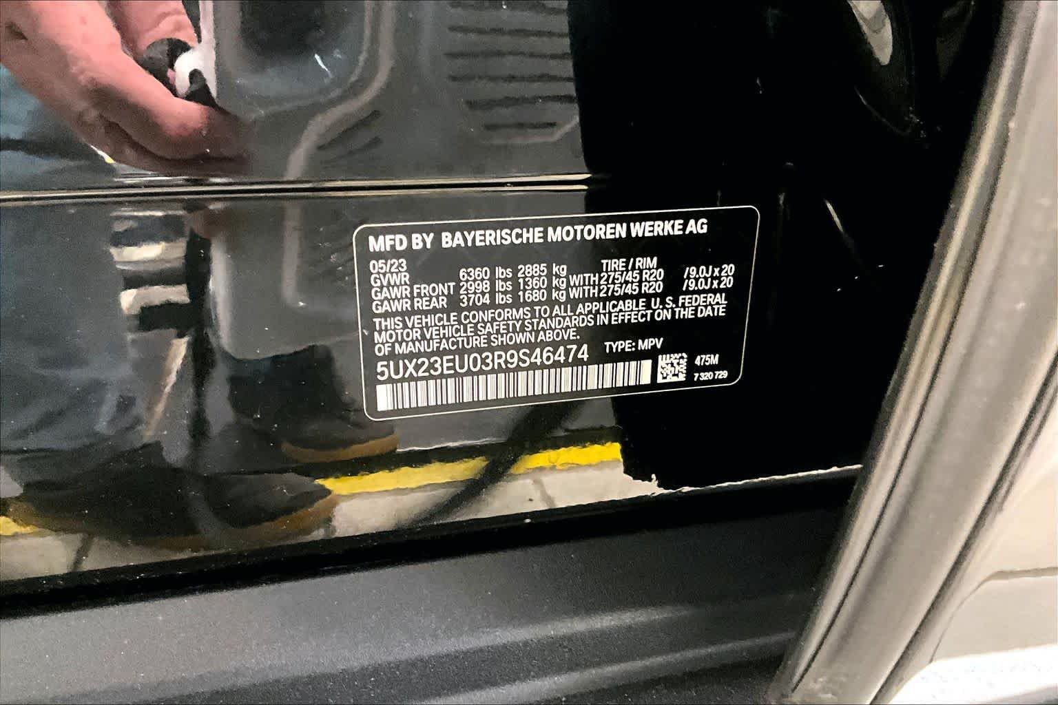 Used 2024 Black Sapphire Metallic BMW xDrive40i image 32
