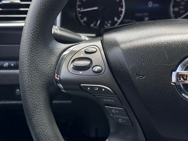 Used 2019 Silver Nissan S image 11