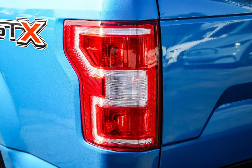 Used 2020 Blue Ford XL image 13