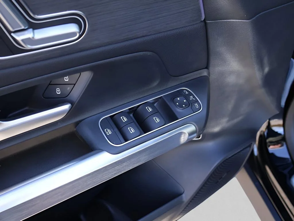 New 2026 Cosmos Black Metallic Mercedes-Benz GLB 250 image 69